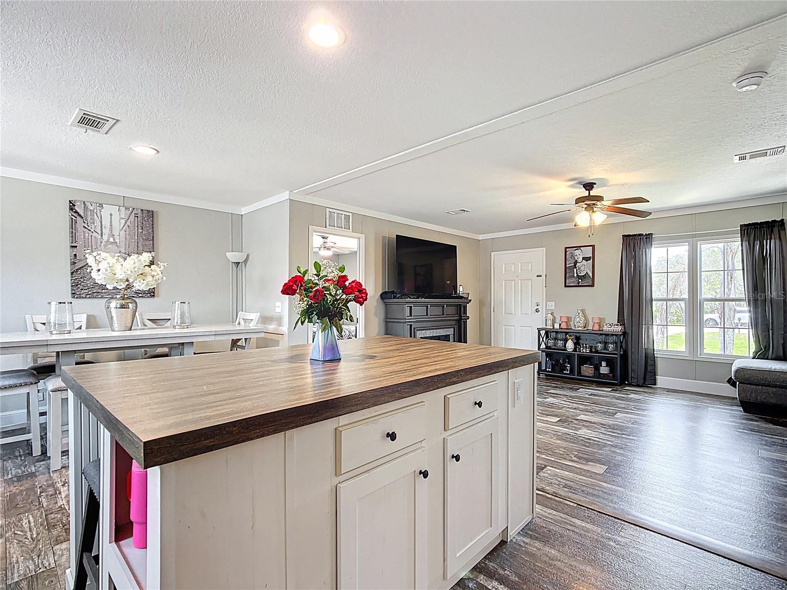 Image 27 of 59 For 159 Woodstork Way