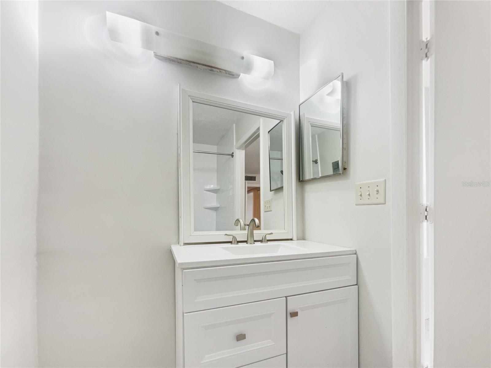 Image 15 of 18 For 524 Orange Drive 22
