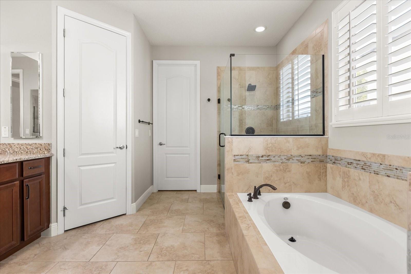 Image 22 of 49 For 910 Sherbourne Circle