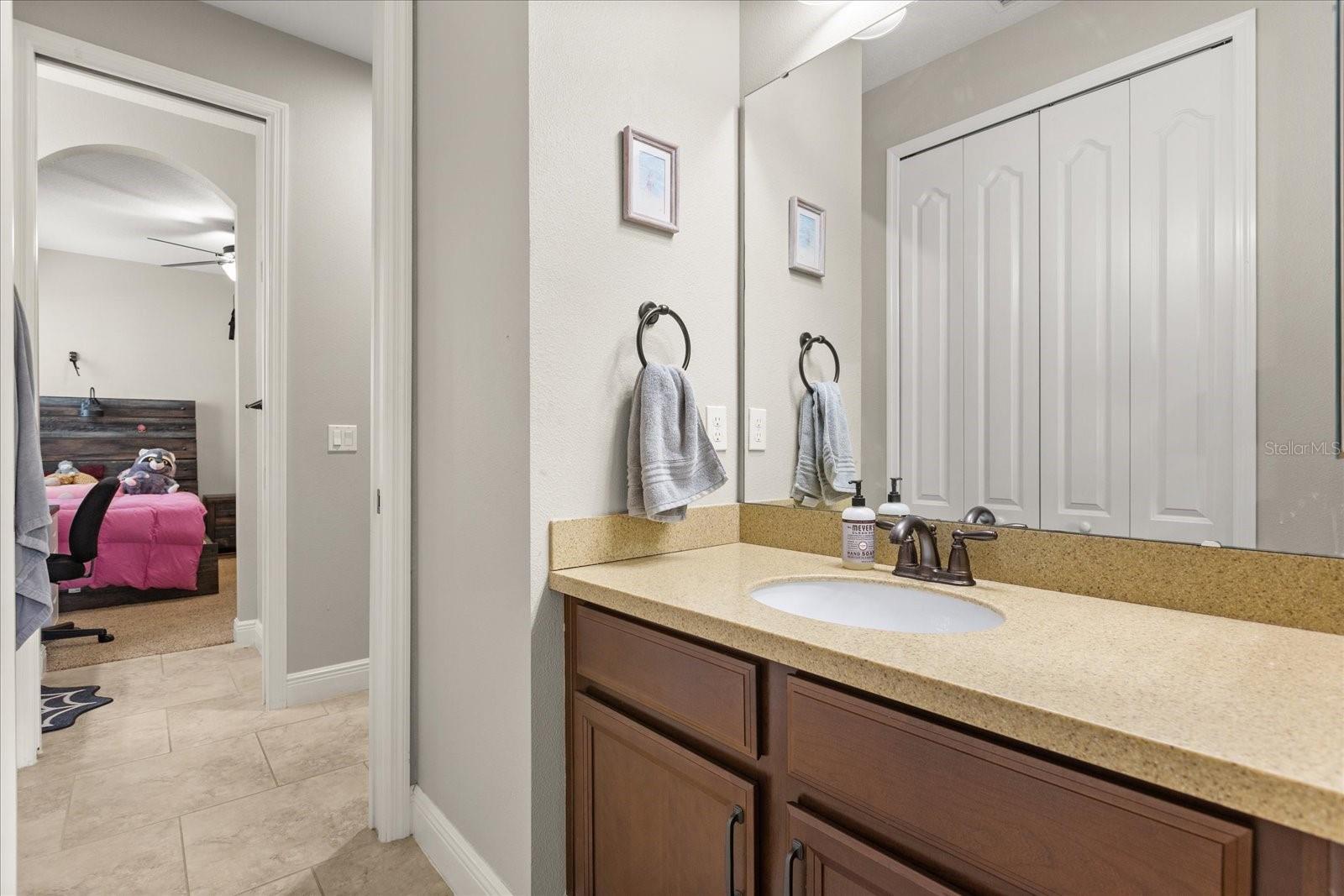 Image 29 of 49 For 910 Sherbourne Circle