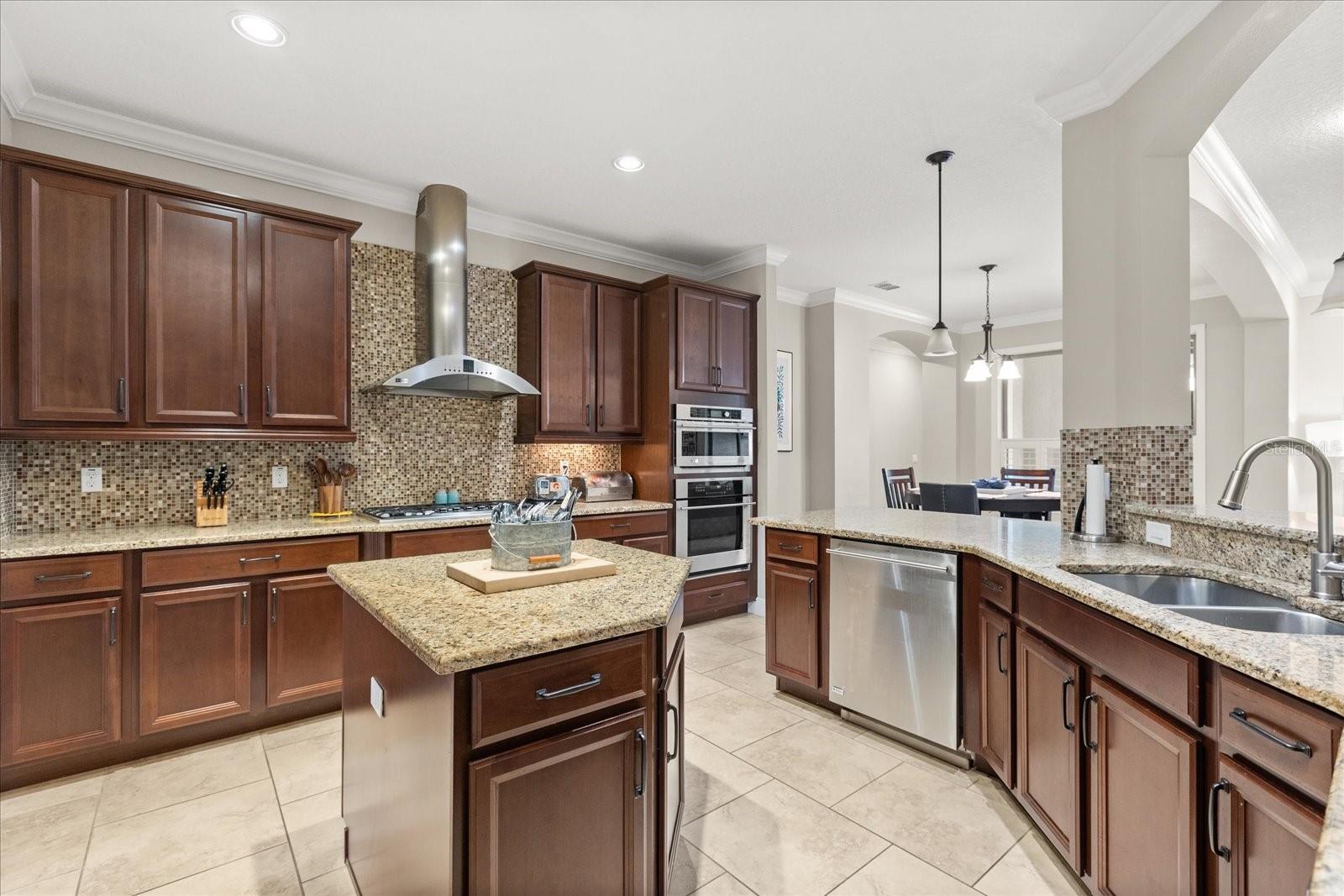Image 9 of 49 For 910 Sherbourne Circle