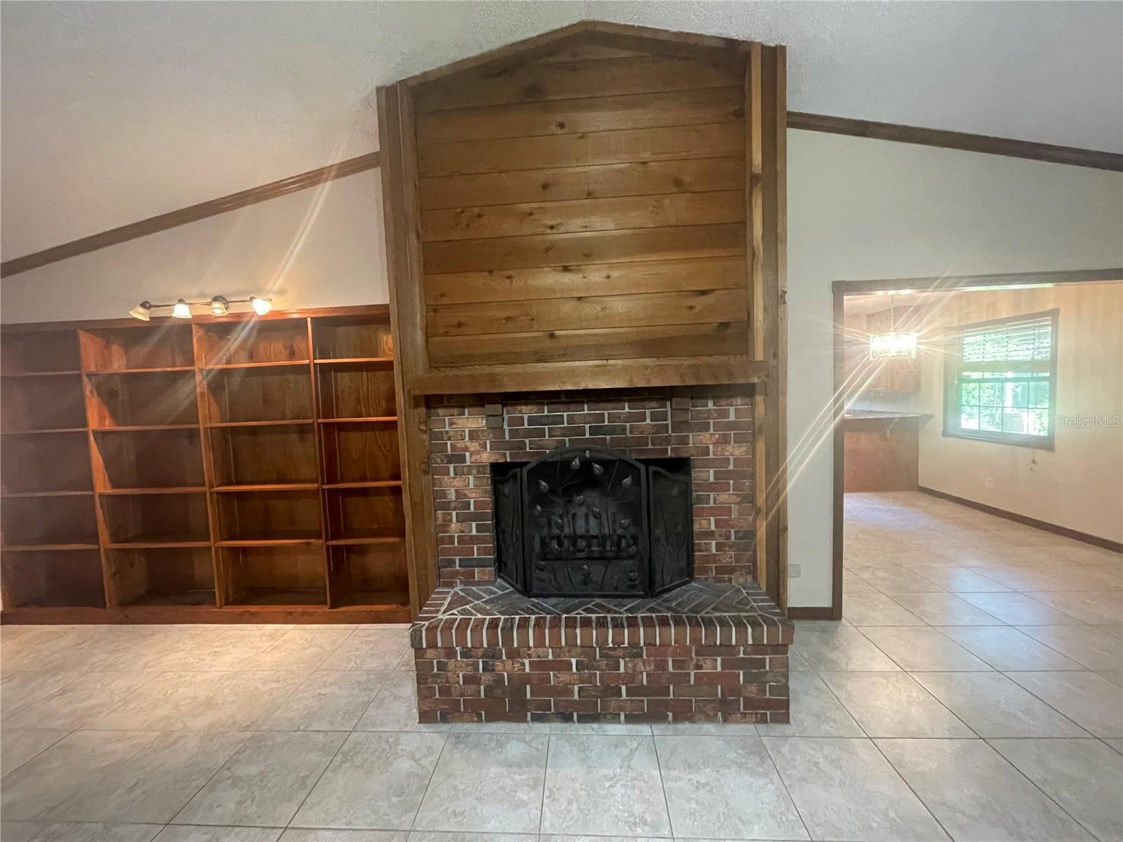 Image 11 of 35 For 5735 Jacqulyn Drive