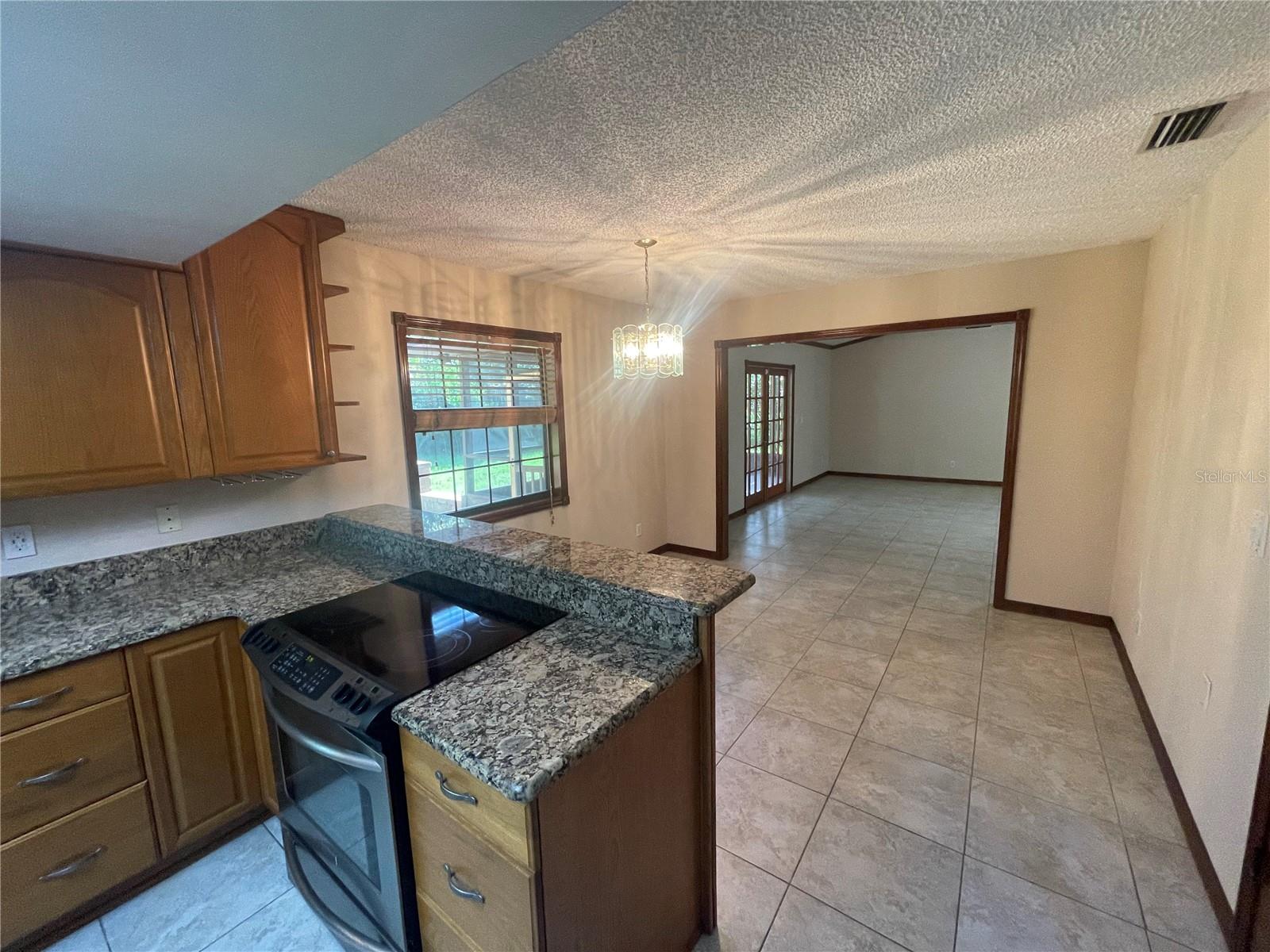 Image 14 of 35 For 5735 Jacqulyn Drive