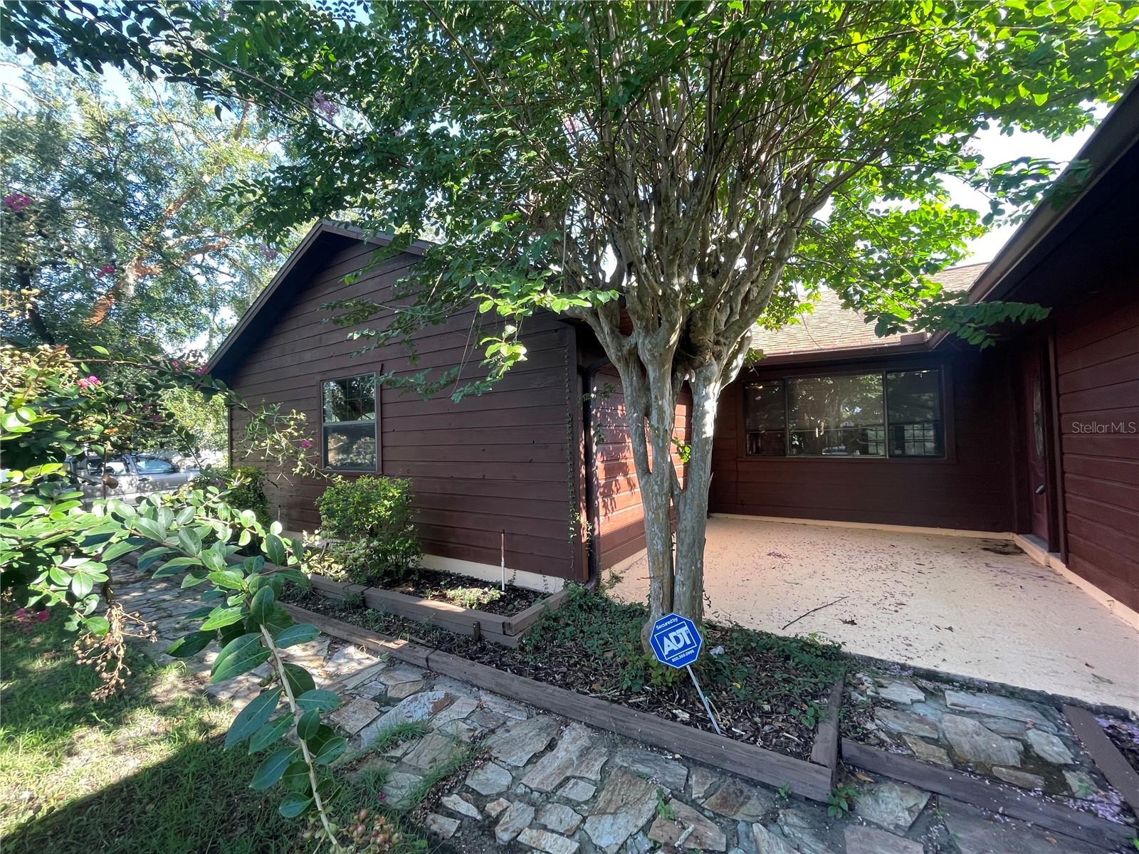 Image 4 of 35 For 5735 Jacqulyn Drive