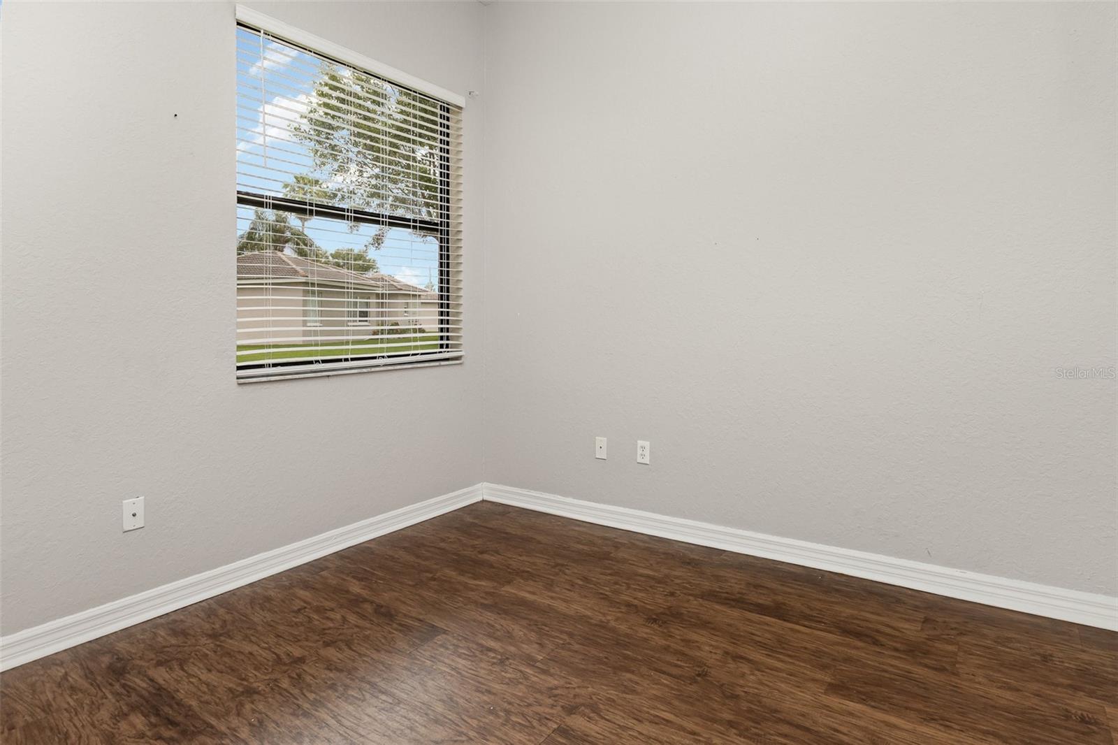 Image 15 of 18 For 417 Caraway Drive