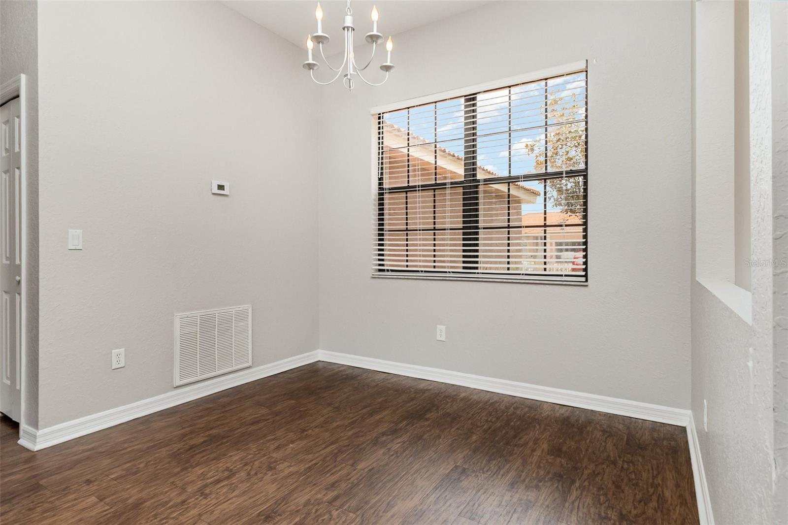 Image 4 of 18 For 417 Caraway Drive