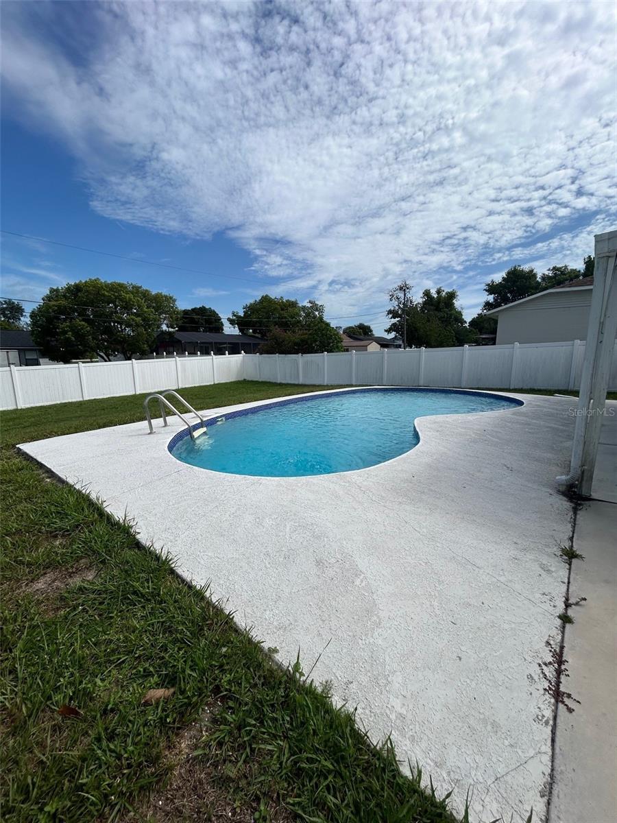 Image 20 of 22 For 512 Providence Boulevard