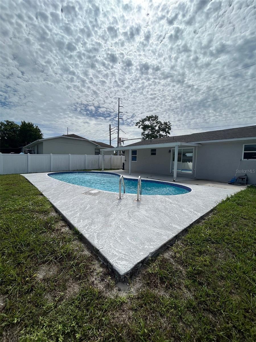 Image 21 of 22 For 512 Providence Boulevard