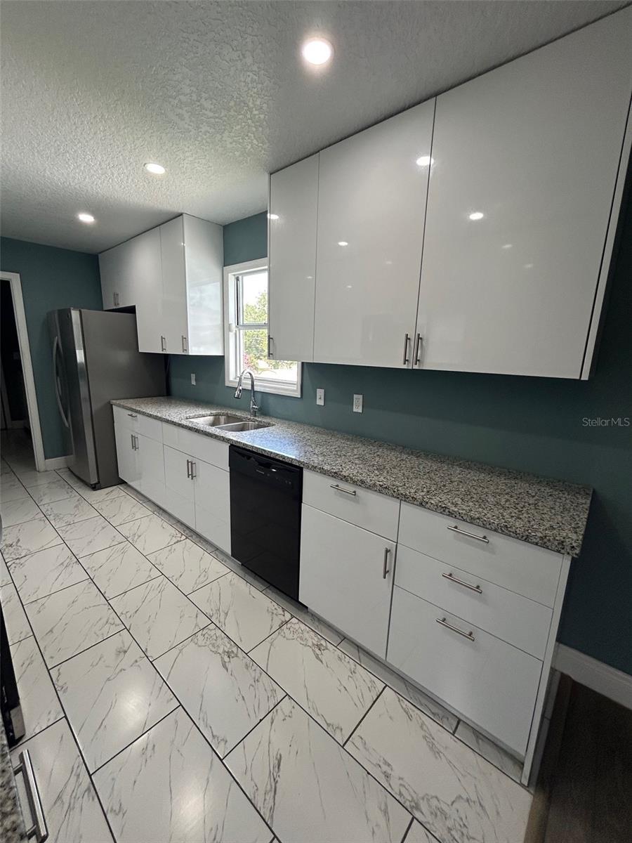 Image 6 of 22 For 512 Providence Boulevard