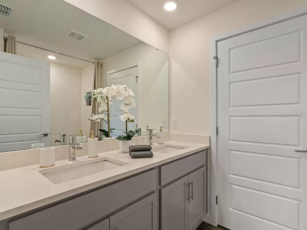 Image 3 of 20 For 117 Myrtle Street