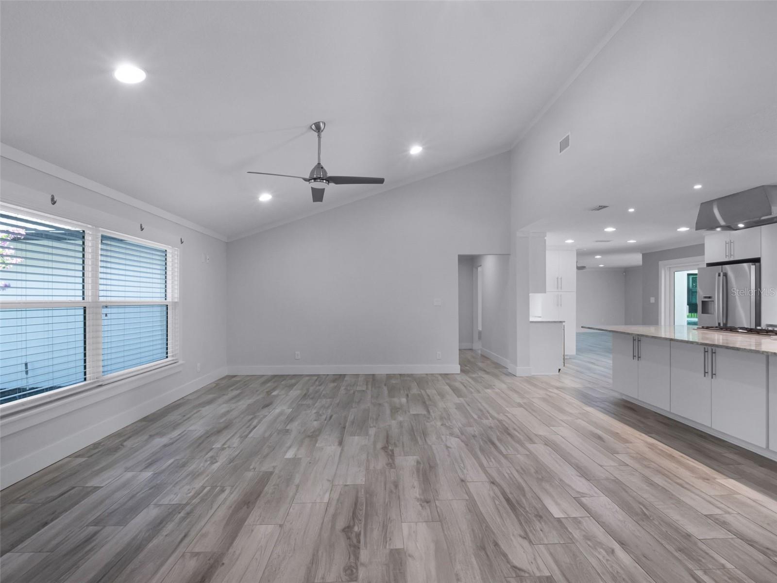 Image 16 of 50 For 8908 Turnberry Court