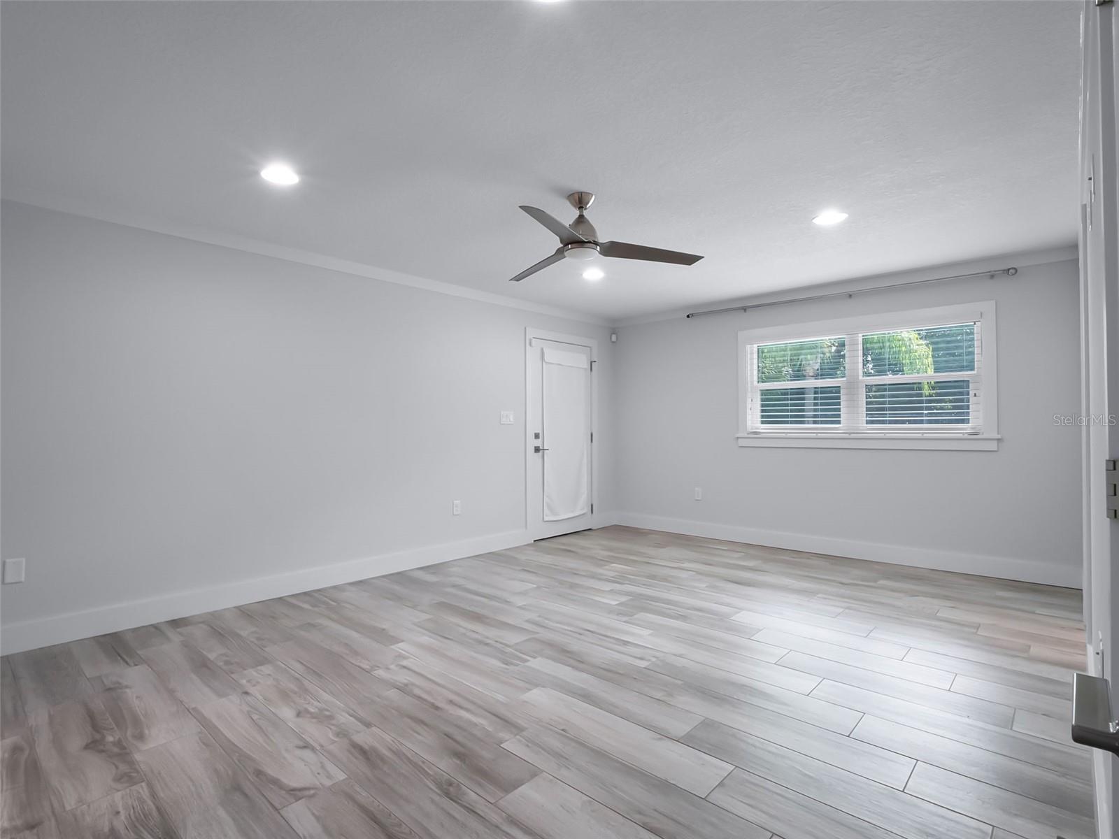 Image 36 of 50 For 8908 Turnberry Court
