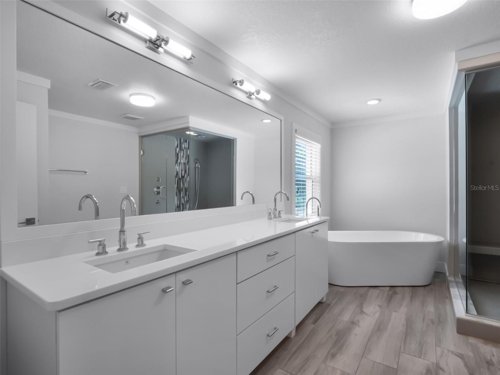 Image 39 of 50 For 8908 Turnberry Court