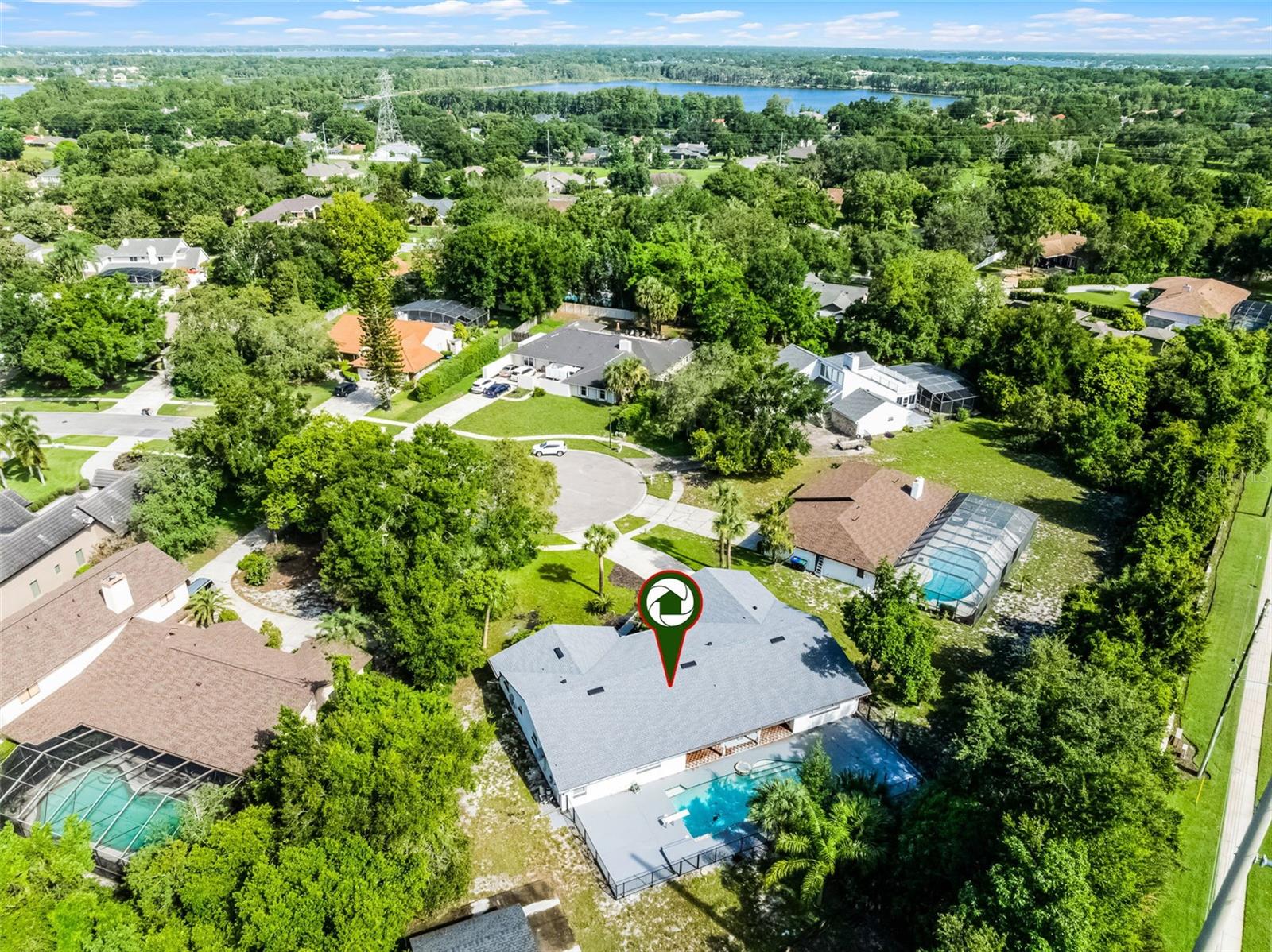Image 4 of 50 For 8908 Turnberry Court