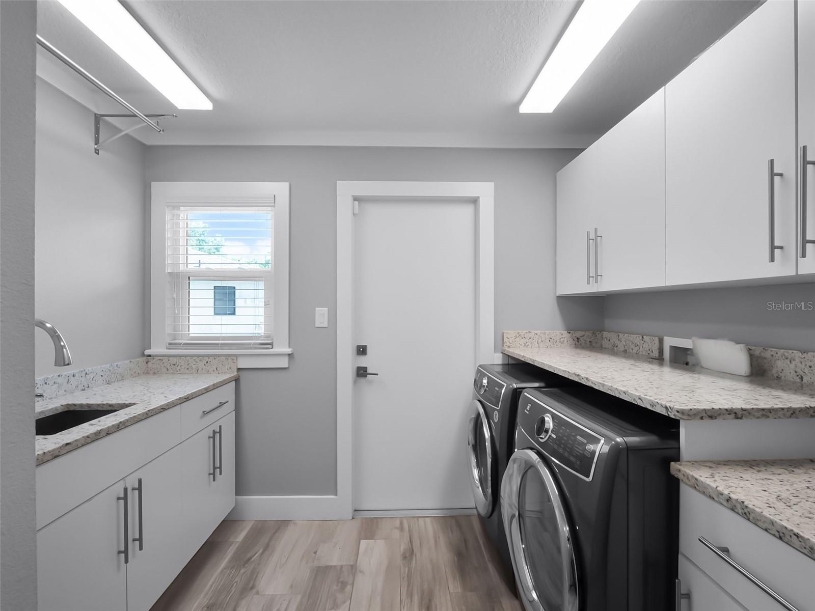 Image 45 of 50 For 8908 Turnberry Court