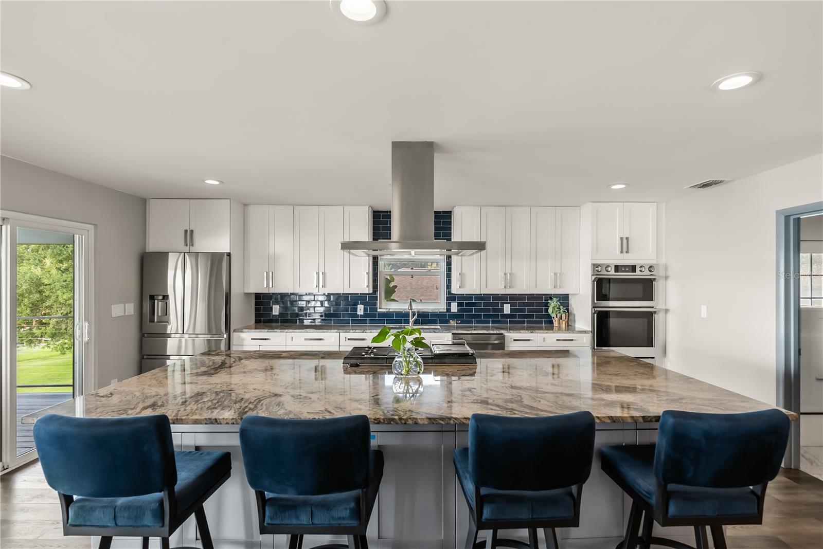 Image 10 of 49 For 13120 Shore Drive