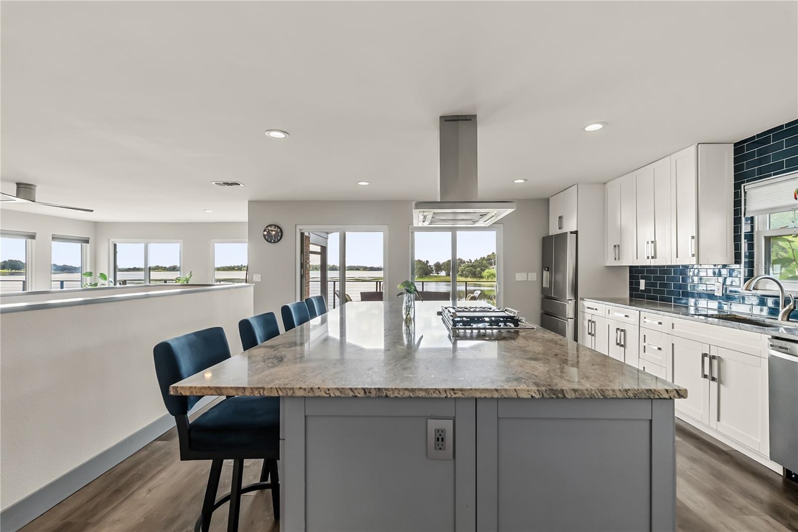 Image 11 of 49 For 13120 Shore Drive