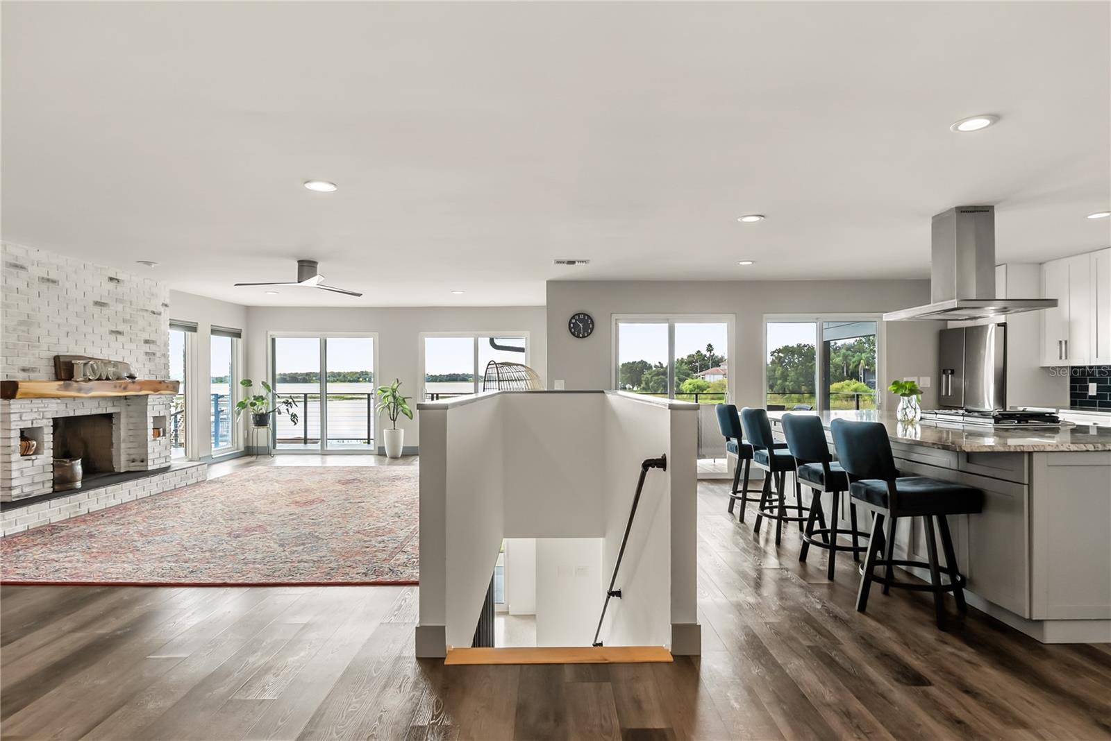 Image 12 of 49 For 13120 Shore Drive