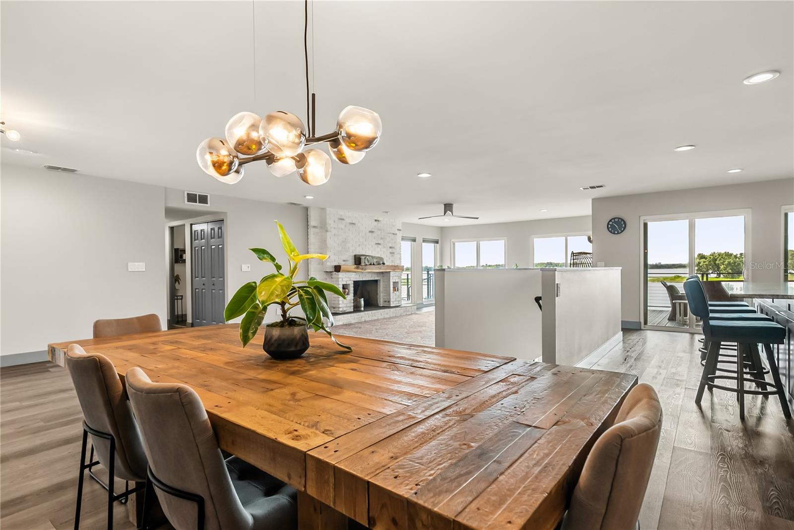 Image 14 of 49 For 13120 Shore Drive