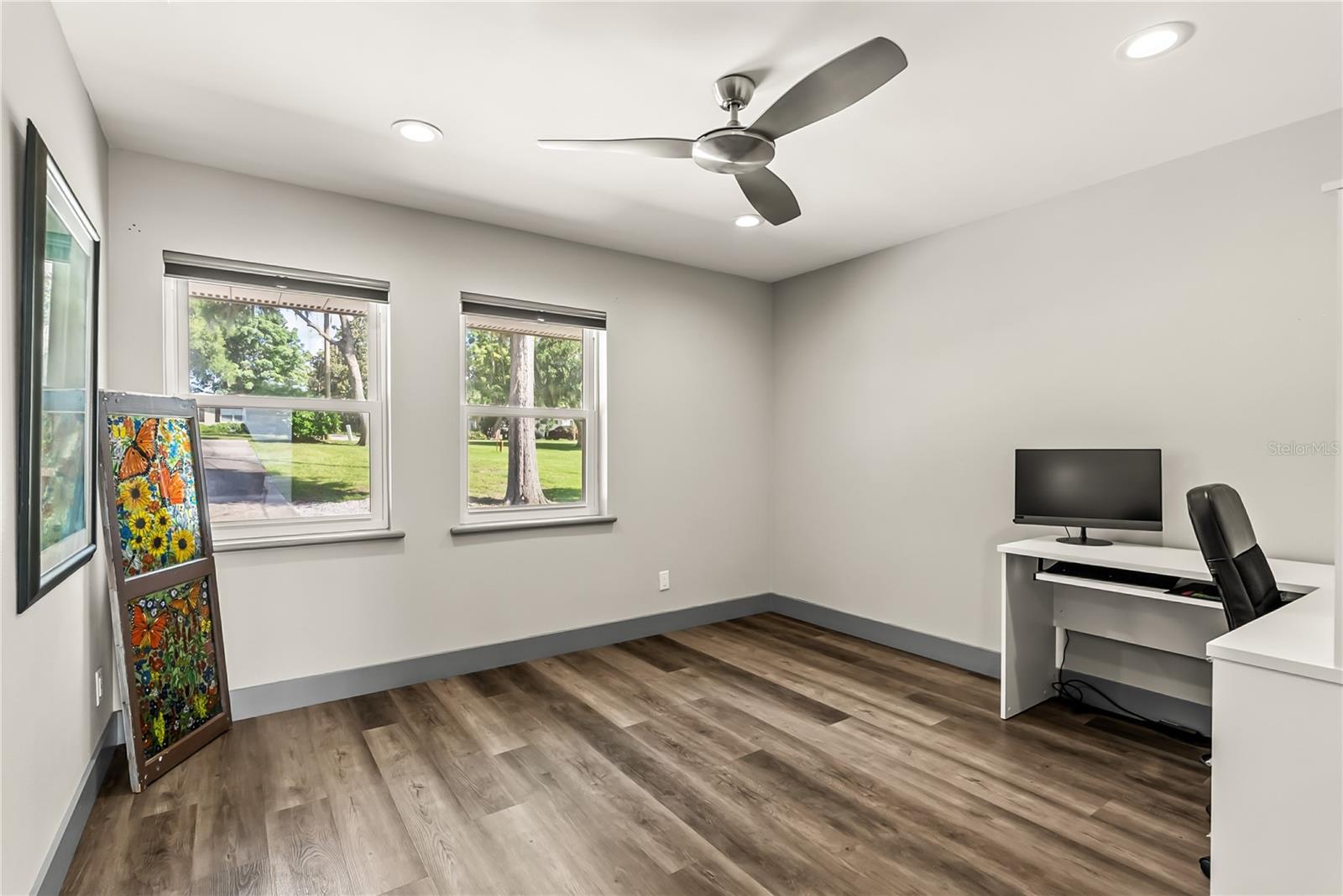 Image 18 of 49 For 13120 Shore Drive