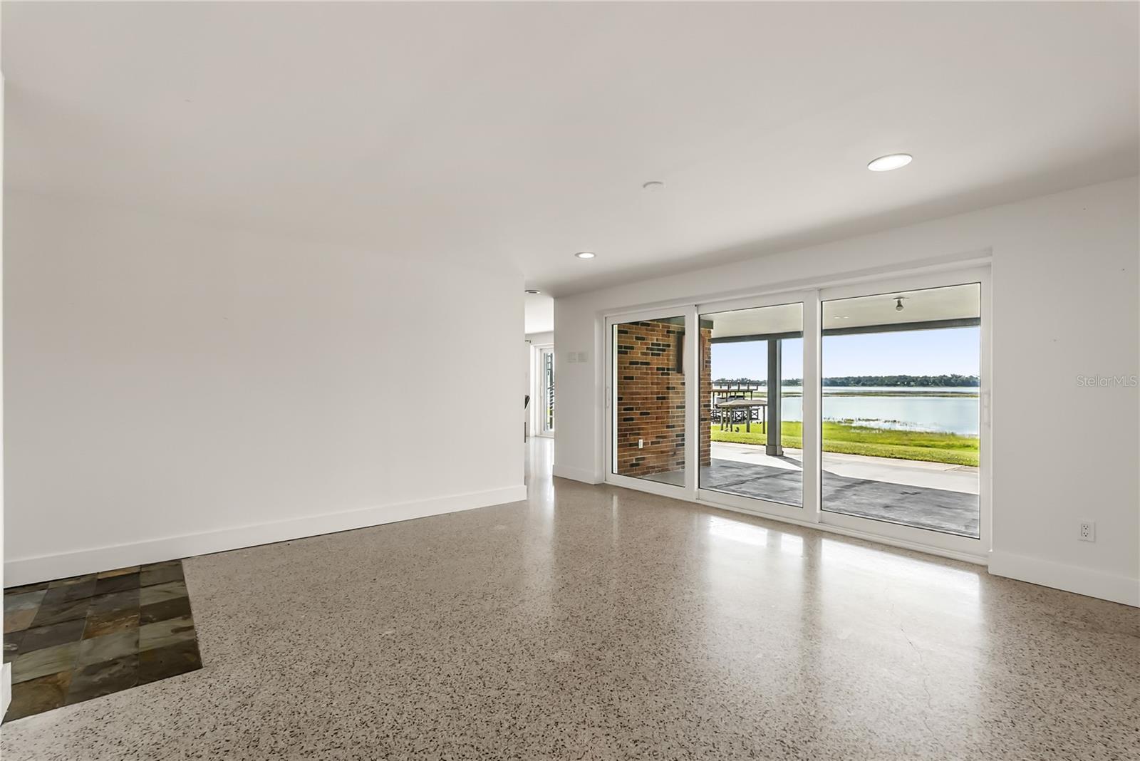 Image 29 of 49 For 13120 Shore Drive