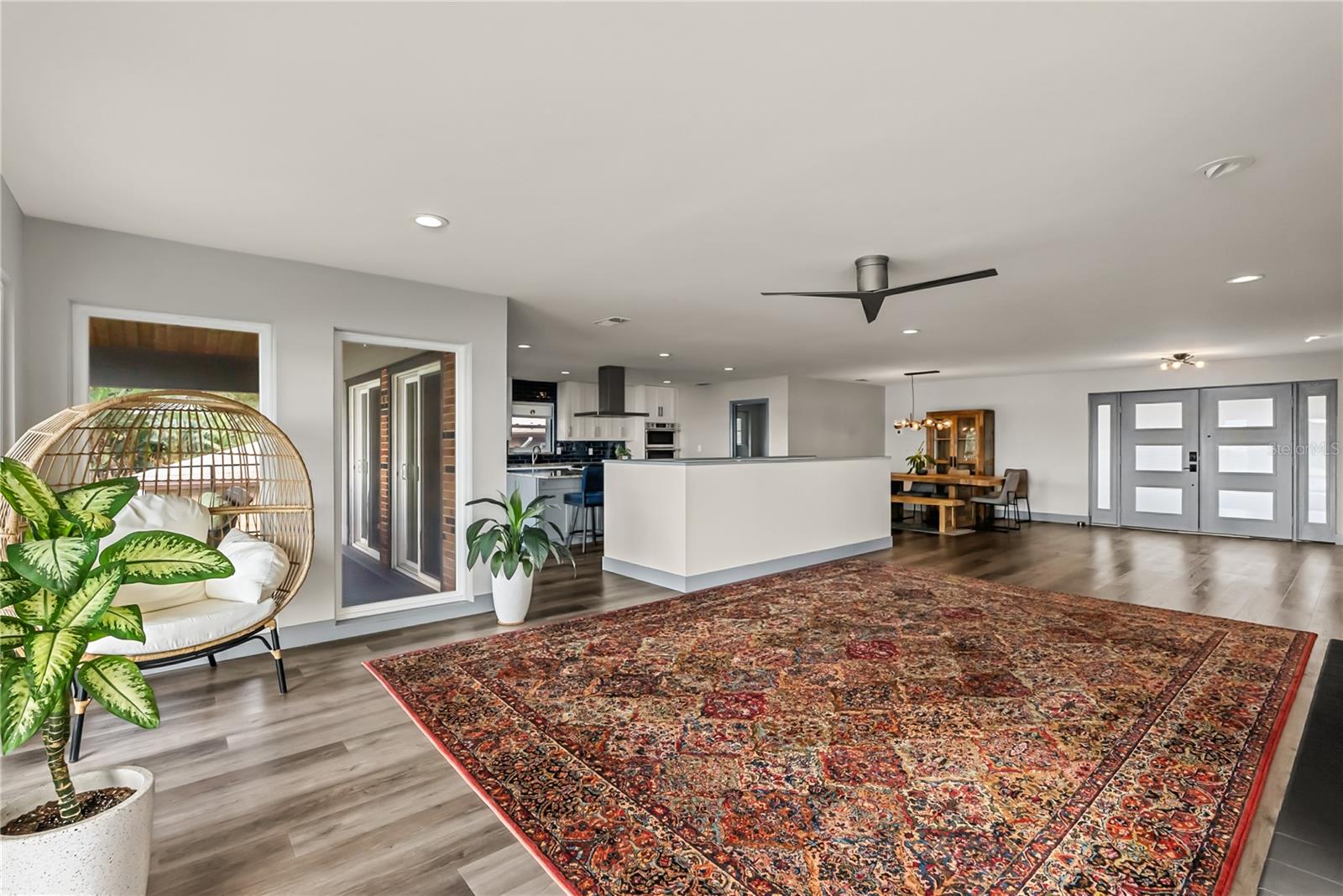 Image 7 of 49 For 13120 Shore Drive