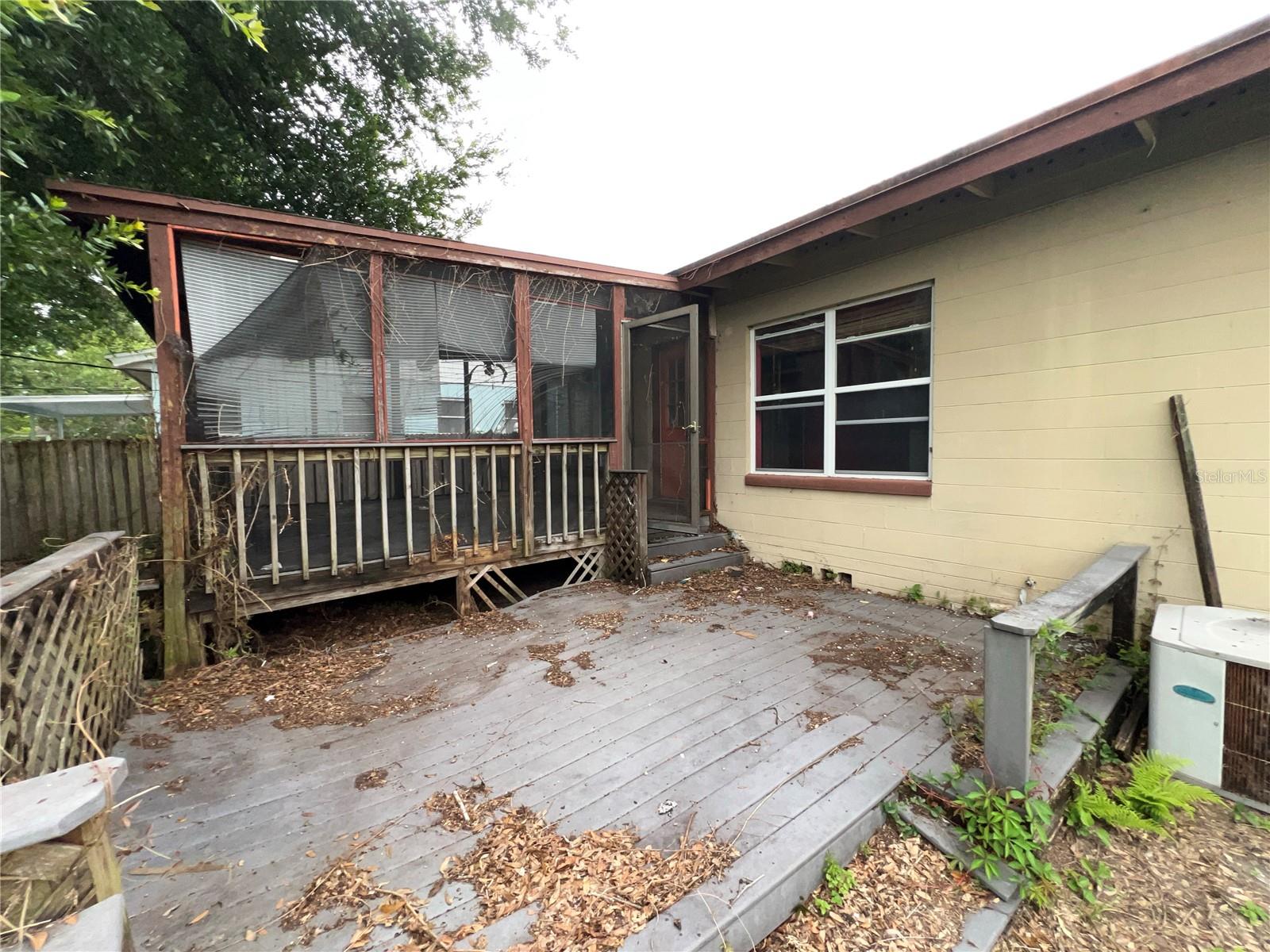 Image 9 of 10 For 728 Springview Drive