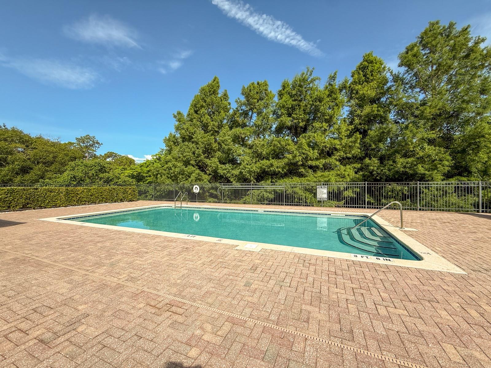 Image 24 of 32 For 913 Lotus Vista Drive 302