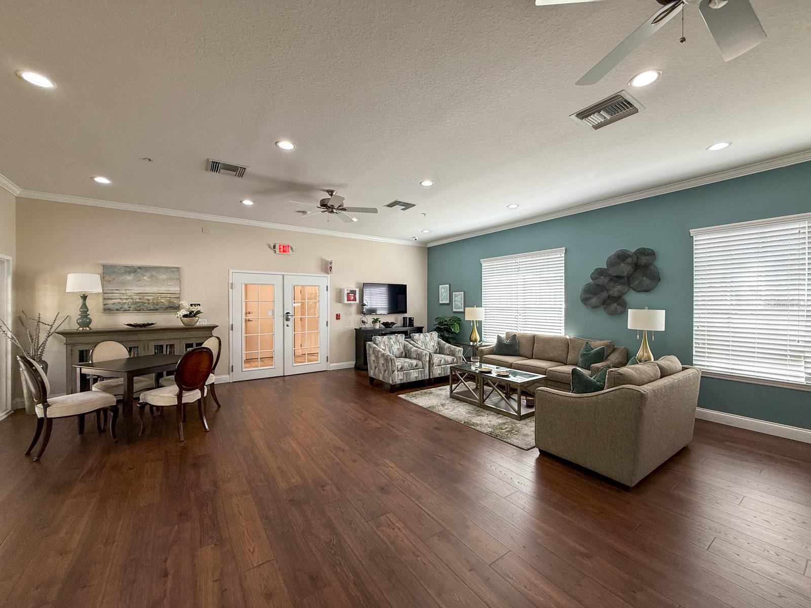 Image 31 of 32 For 913 Lotus Vista Drive 302