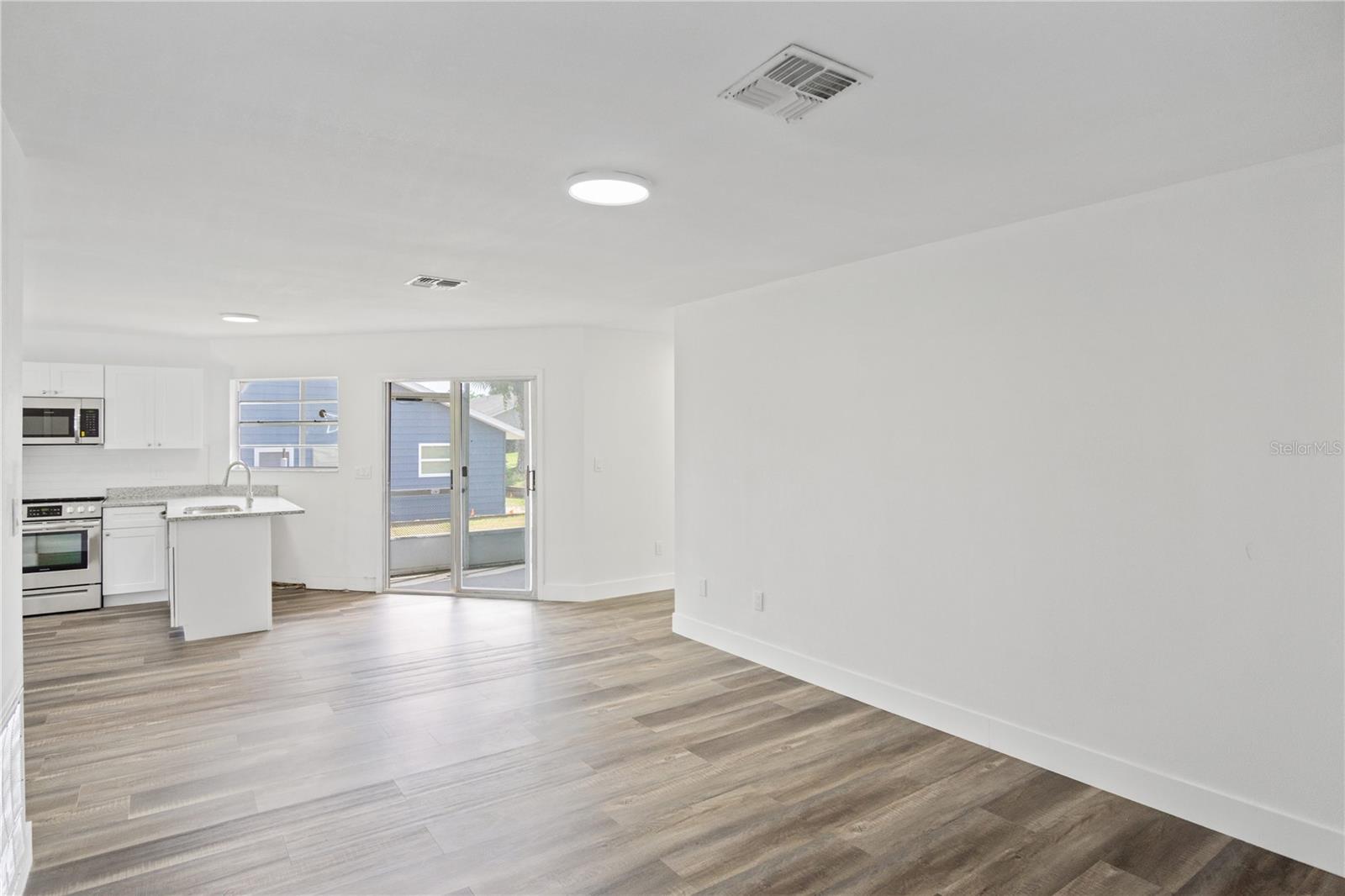 Image 11 of 22 For 213 Fern Court
