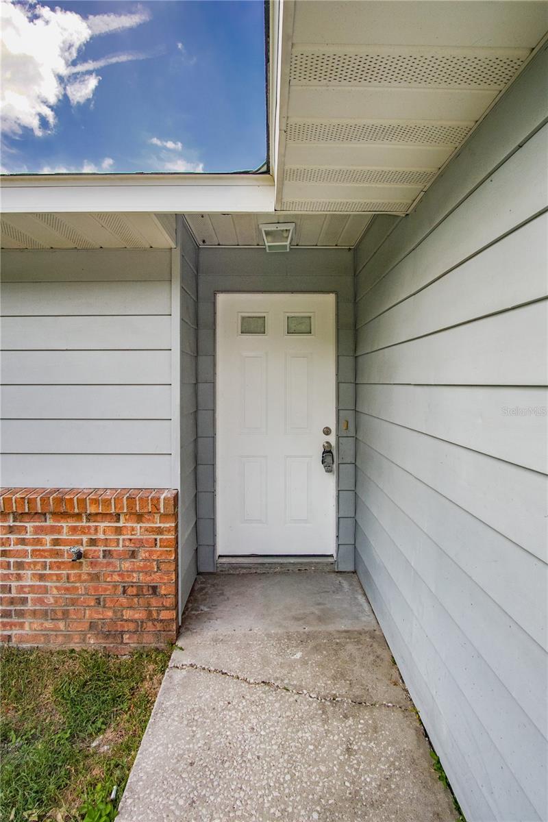 Image 4 of 22 For 213 Fern Court