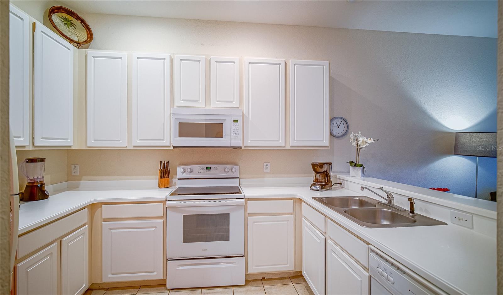 Image 8 of 31 For 605 New Providence  605