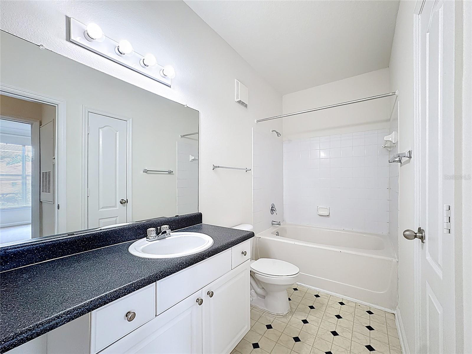 Image 21 of 38 For 8801 Villa View Circle 202