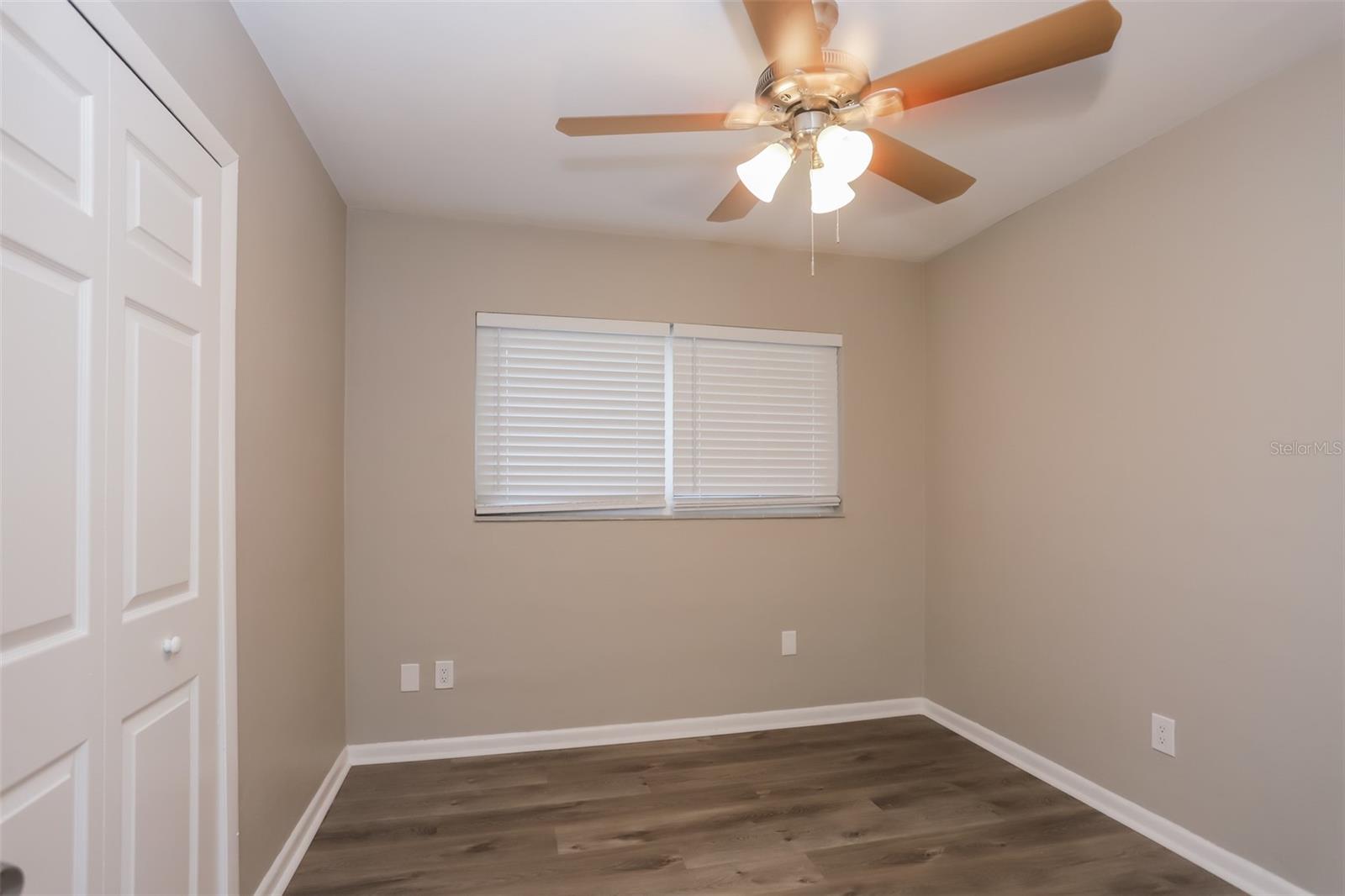 Image 12 of 16 For 1301 Farragut Drive N