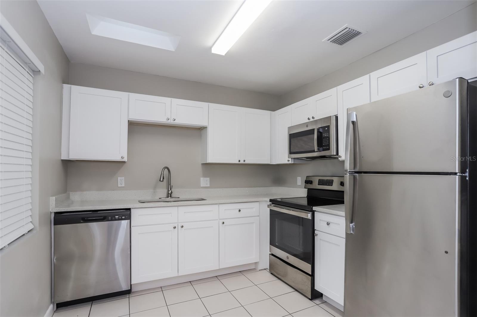 Image 5 of 16 For 1301 Farragut Drive N