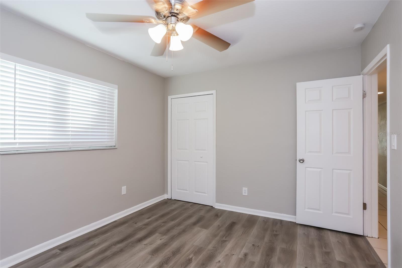 Image 8 of 16 For 1301 Farragut Drive N