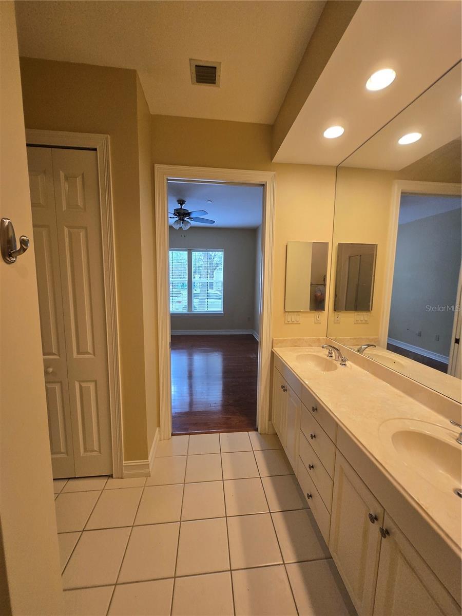 Image 18 of 33 For 600 Mulberry Avenue 3110