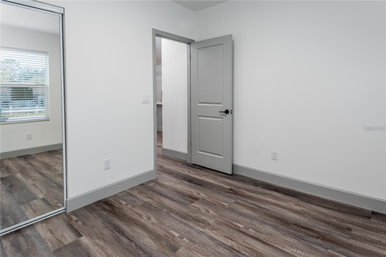 Image 11 of 19 For 2242 Fernwood Street A