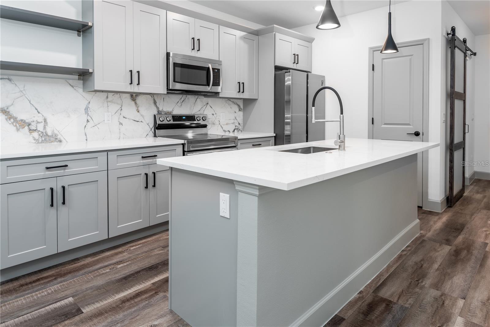 Image 6 of 19 For 2242 Fernwood Street A