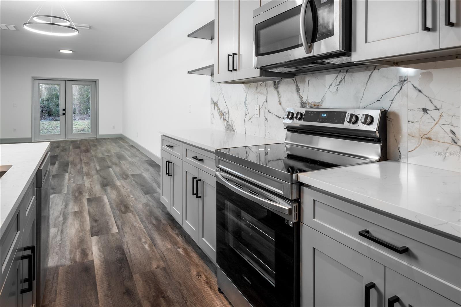 Image 7 of 19 For 2242 Fernwood Street A