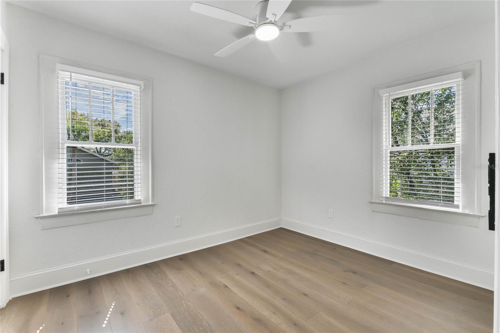 Image 43 of 71 For 718 Livingston Street