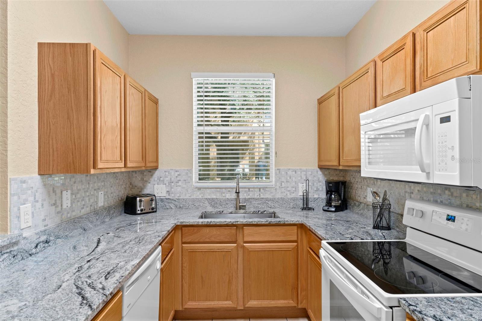 Image 10 of 49 For 234 Cambria Avenue
