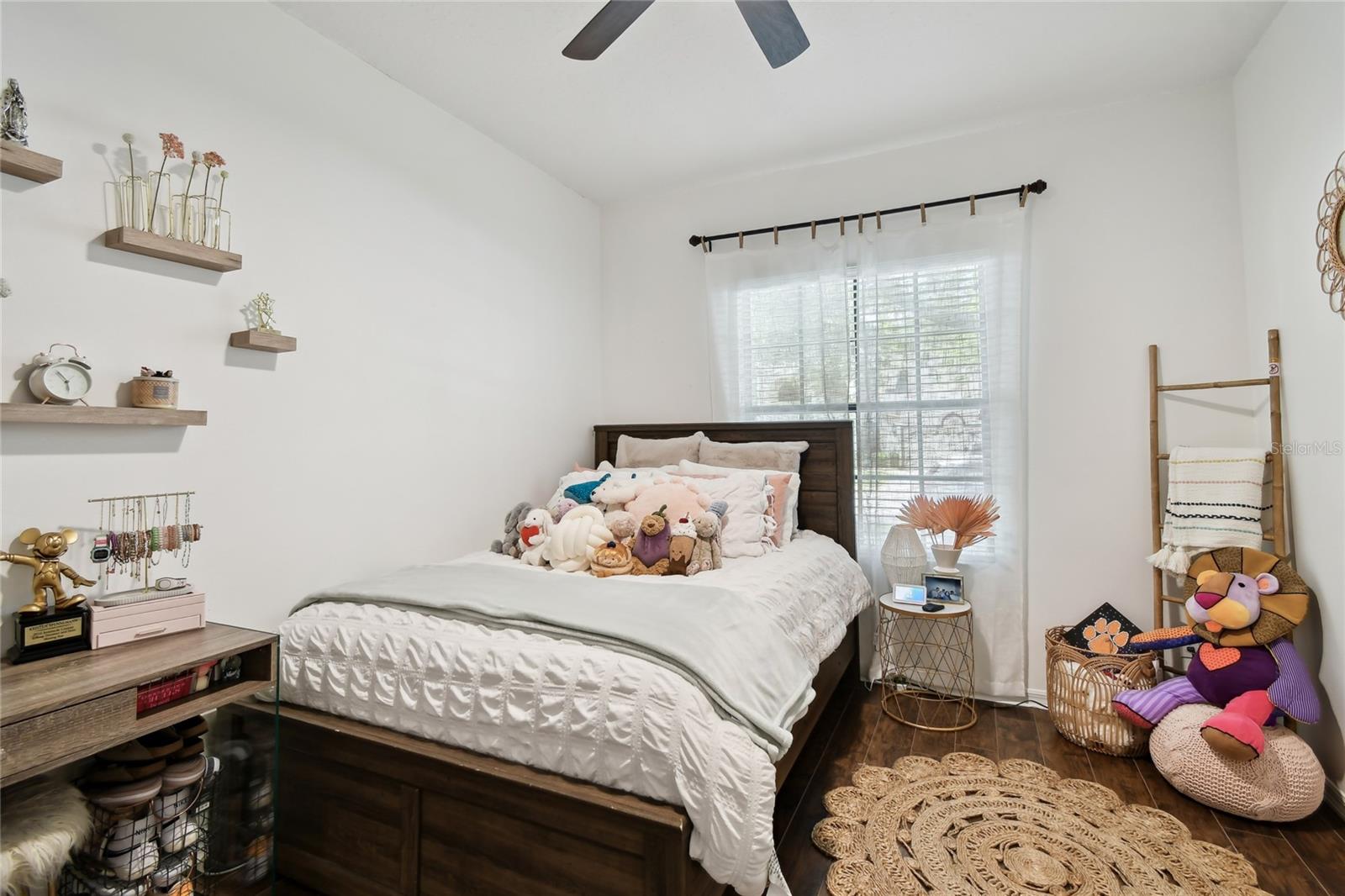Image 42 of 50 For 386 Baymoor Way