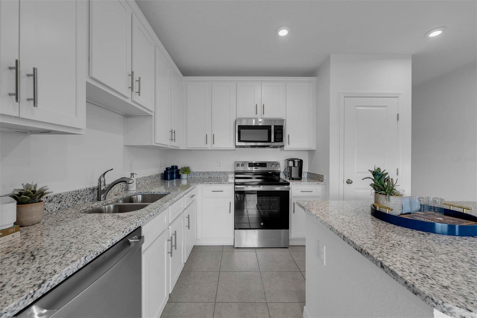 Image 11 of 43 For 3336 Thicket Street
