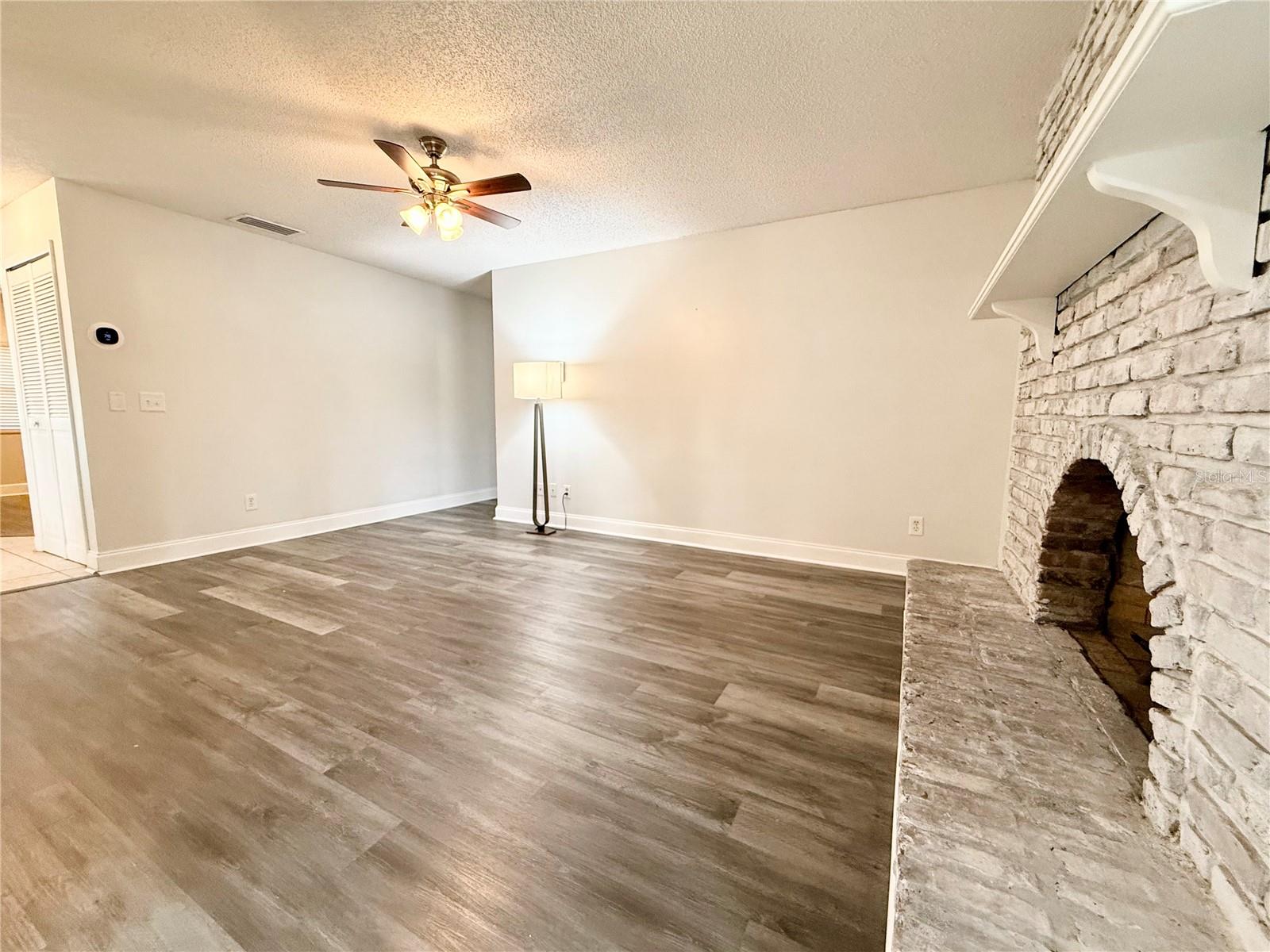 Image 11 of 53 For 4401 Arcie Street