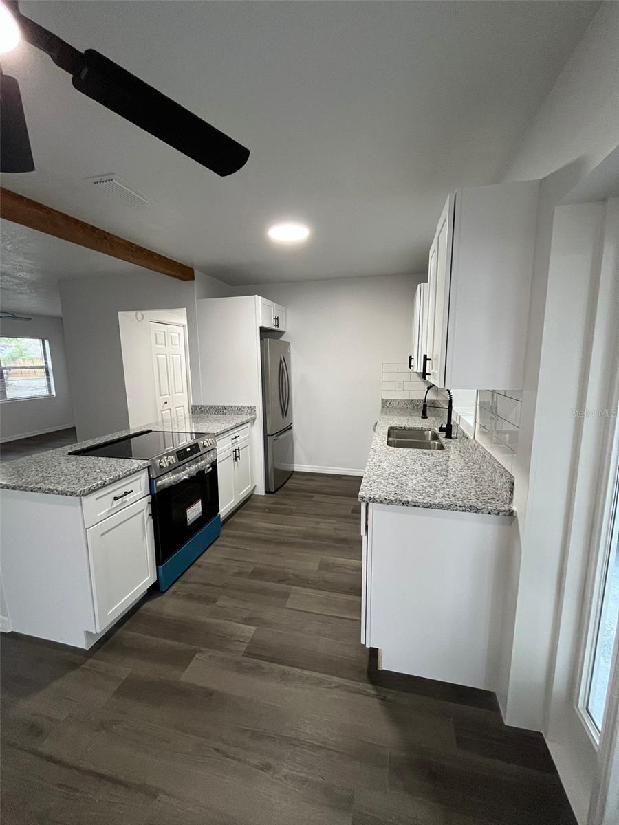 Image 10 of 34 For 1246 Oleander Street