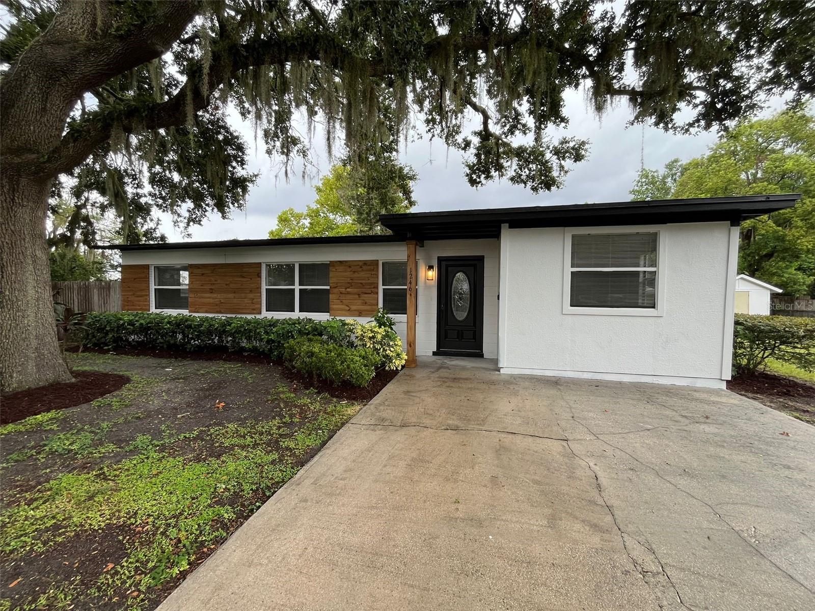 Image 2 of 34 For 1246 Oleander Street