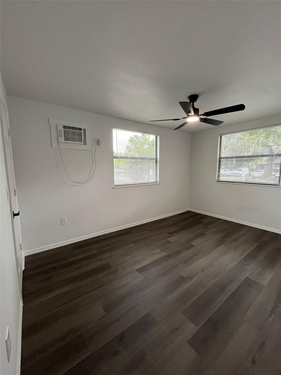 Image 21 of 34 For 1246 Oleander Street