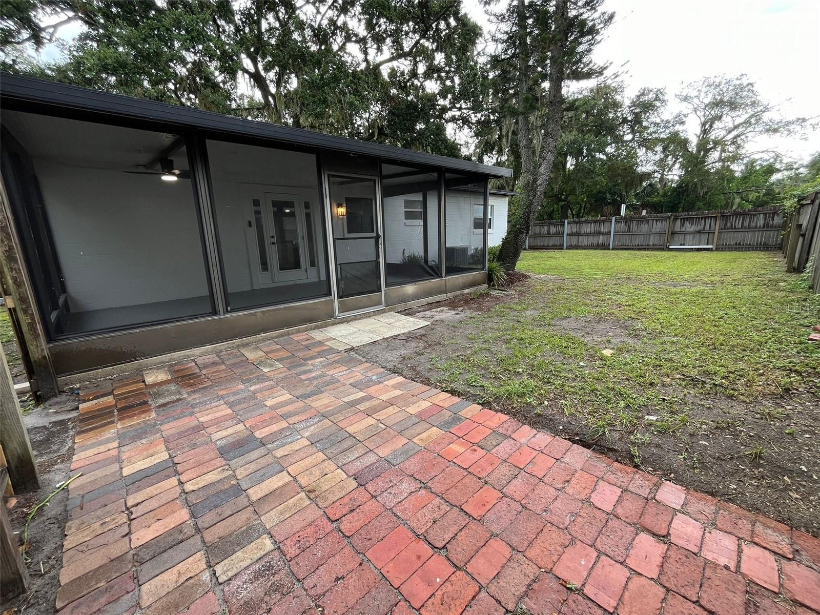 Image 31 of 34 For 1246 Oleander Street