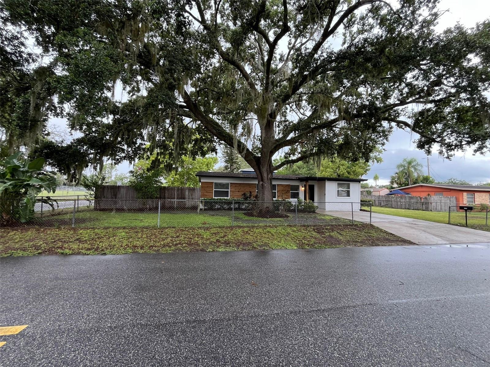 Image 5 of 34 For 1246 Oleander Street